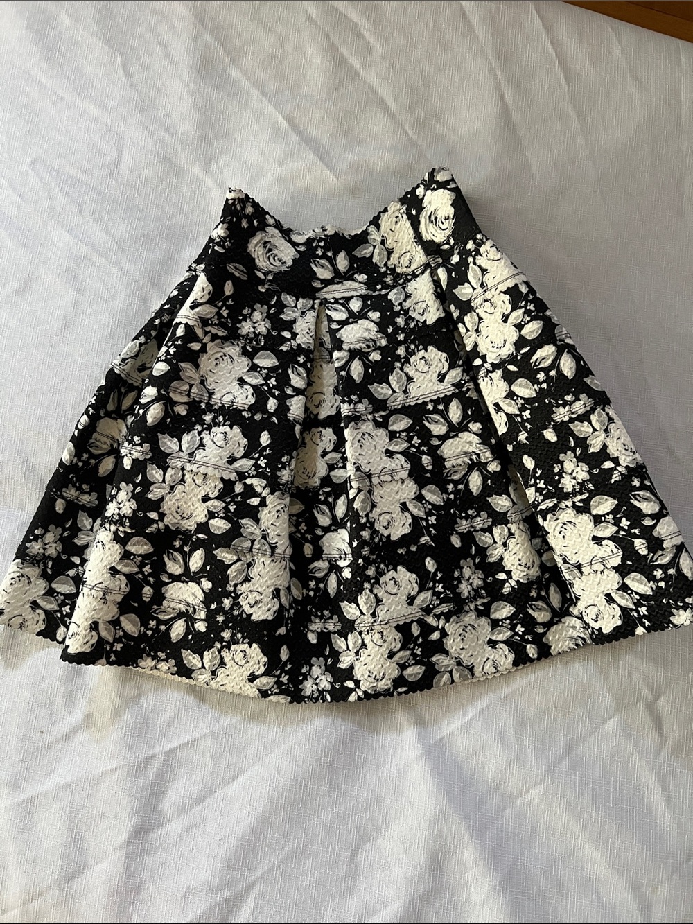 Xhilaration Black and White Floral  Skirt